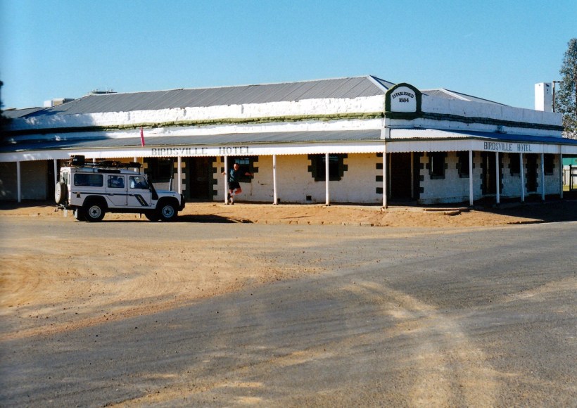 08-19-1999 17  birdsville pub.jpg