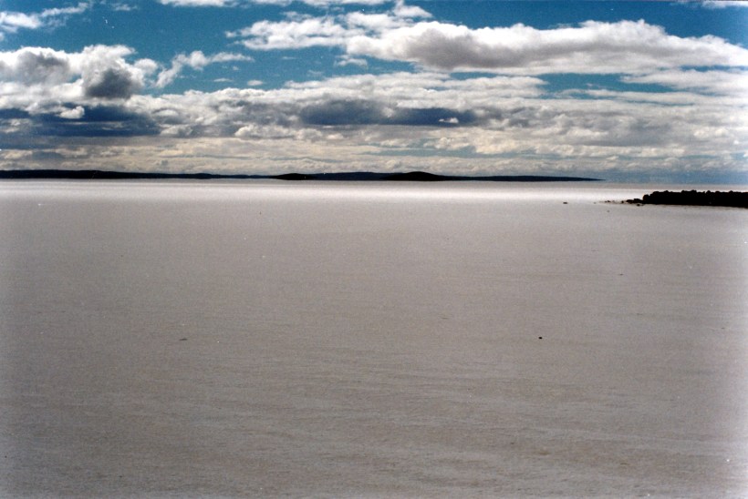 09-06-1999 06 on Lake Gairdner looking nth