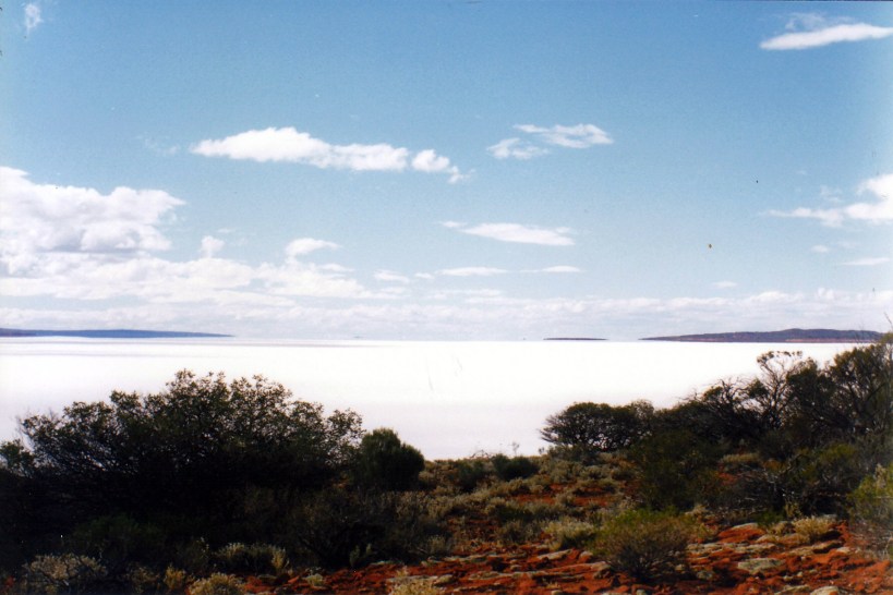 09-06-1999 lake gairdner view north.jpg