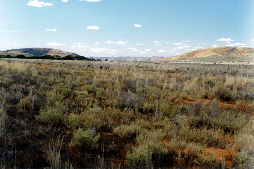 09-07-1999 01 Gawler ranges from Yardea road.jpg