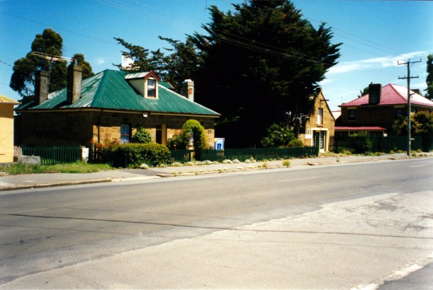 01-09-2000 Oatlands street.jpg