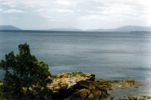 02-06-2000 01 Bruny Is and bushfire from Southport.jpg
