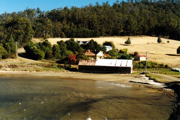 02-09-2000 low tide near Dover, Brooks Bay.jpg