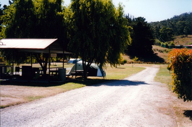 02-10-2000 caravan park Dover.jpg