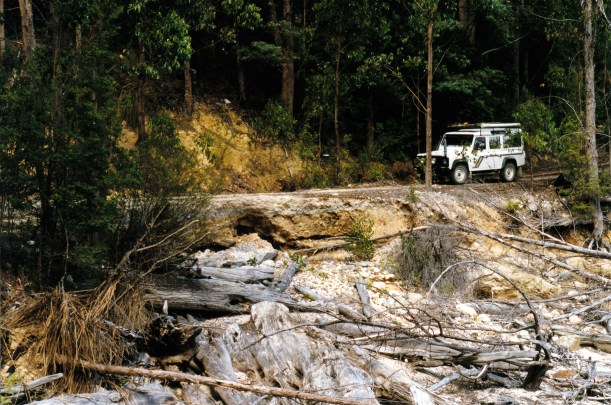 02-19-2000 04 undercut track edge Lk Gordon