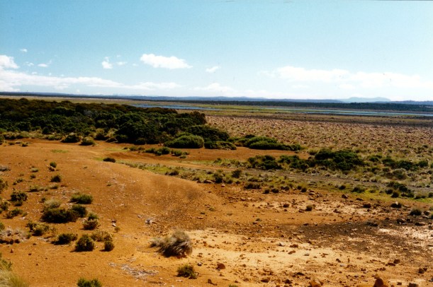 02-21-2000 03 Lake Augusta in dry.jpg