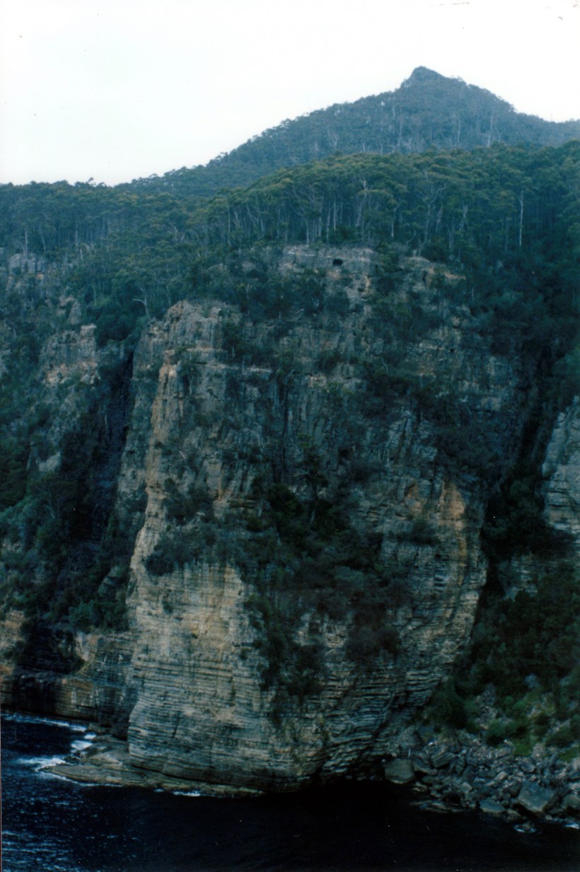 12-02-1999 Waterfall Bay track along cliff tops.jpg