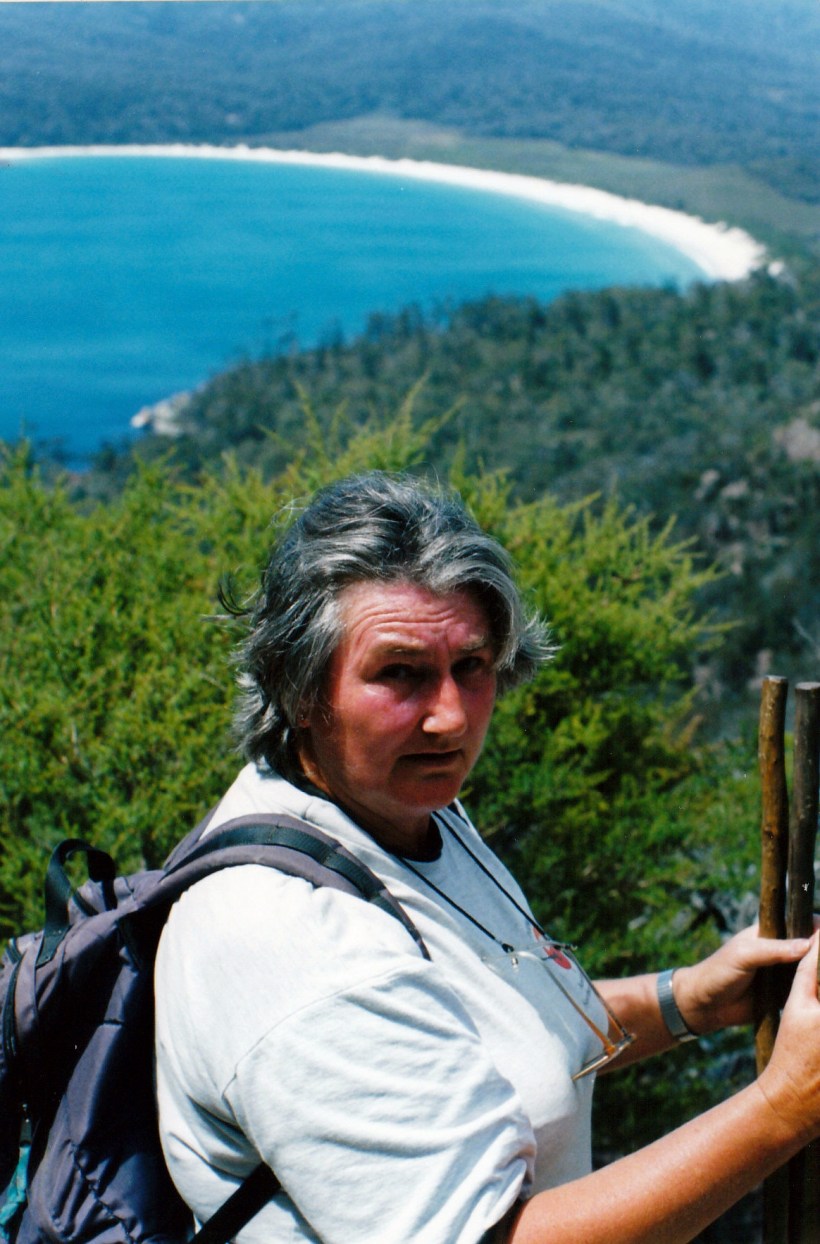 12-17-1999 04 hate hills.jpg