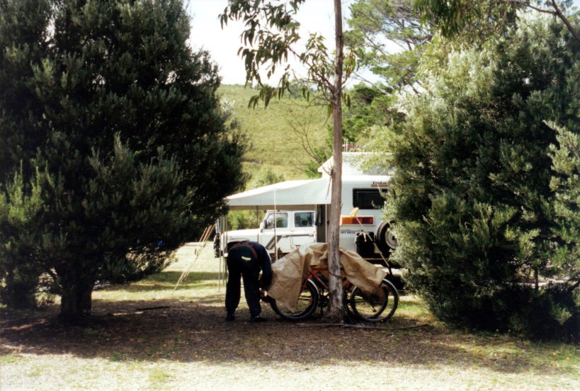 03-07-2000 Zeehan camp.jpg