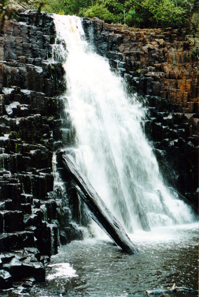 03-17-2000 dip falls view