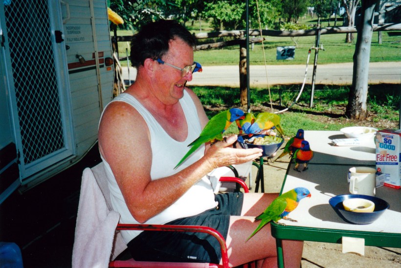 05-10-2000 al fresco dining.jpg