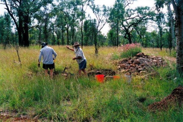 05-14-2000 fossick hole.jpg