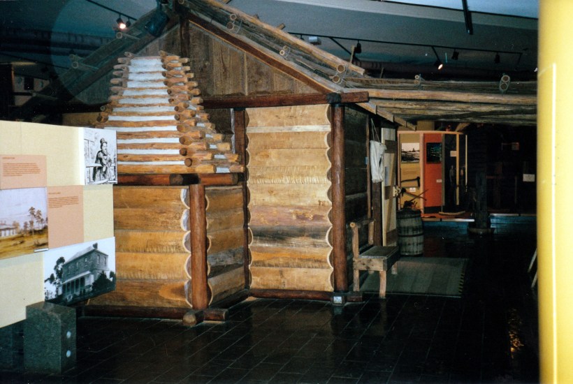 05-20-2000 replica settlers hut Stockmans Hall of Fame