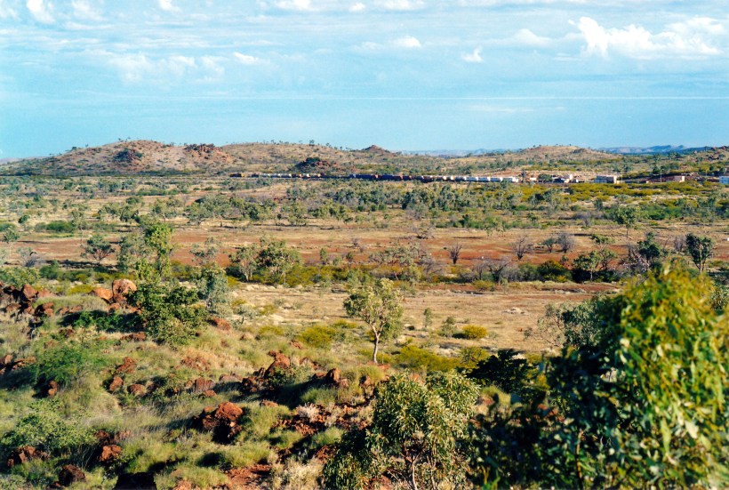 06-09-2000 big train cloncurry.jpg