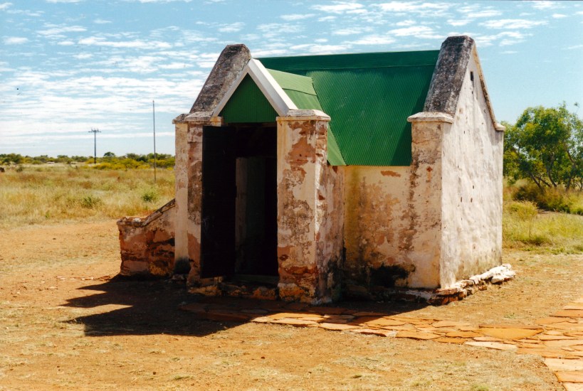 06-15-2000 Old Telegraph Station TC coolroom