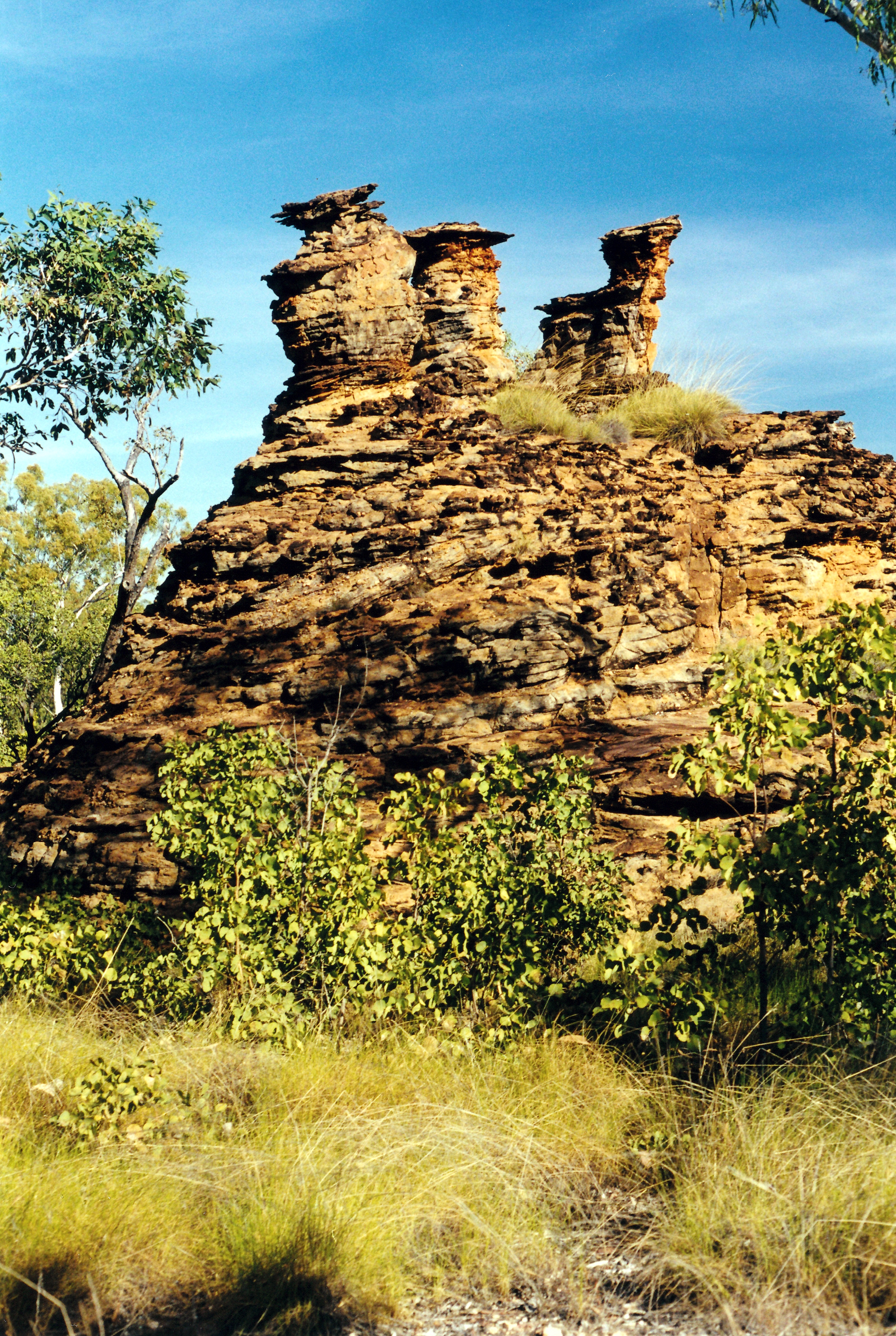 06-26-2000 04 keep camp circuit.jpg