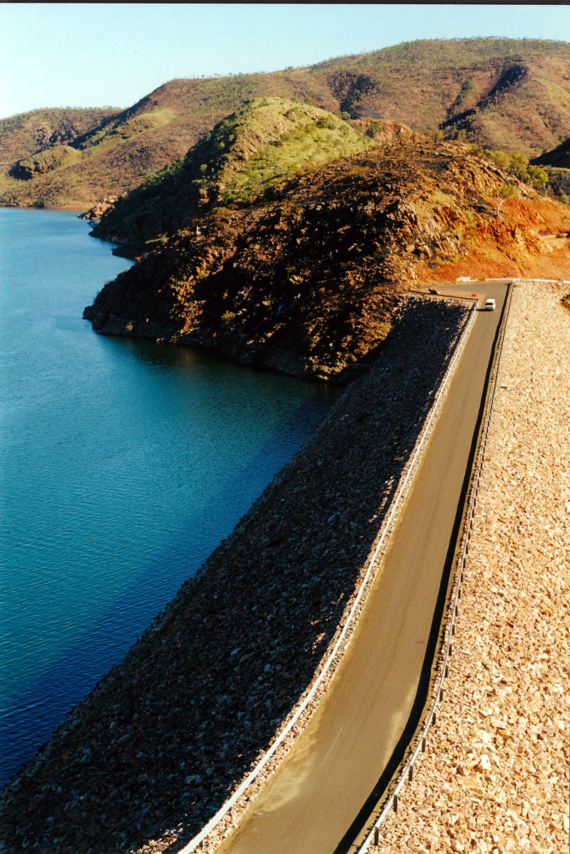 06-27-2000 02 argyle dam wall.jpg