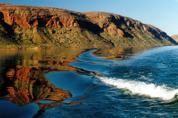 06-28-2000 01 boat wake argyle.jpg