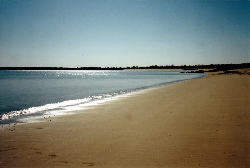 07-24-2000 03 honeymoon bay.jpg