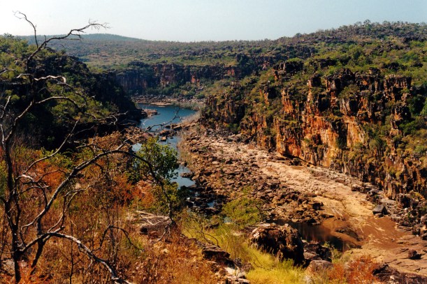 08-06-2000 27 mitchell valley chopper flies down.jpg