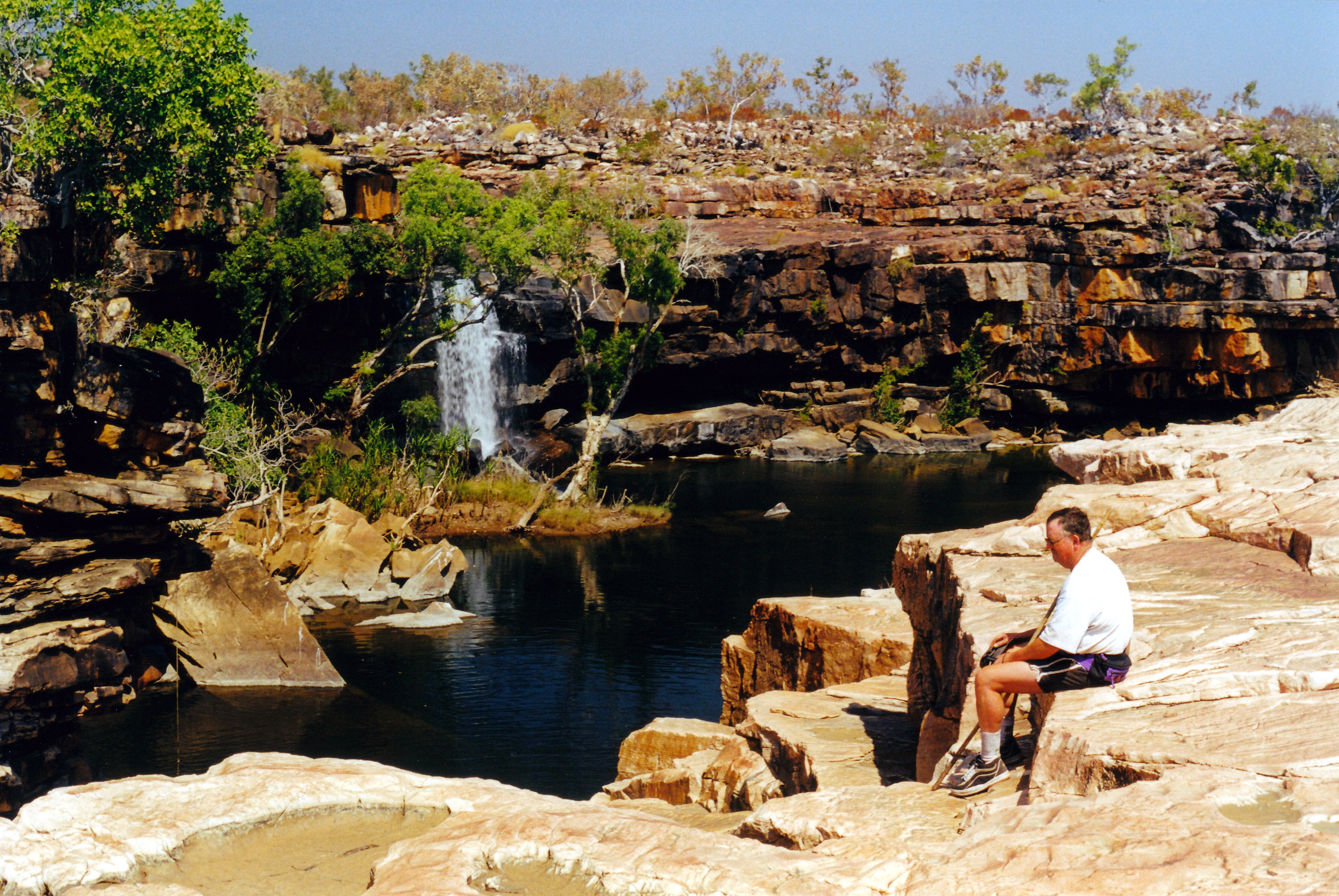 08-07-2000 07 surveyors and john.jpg