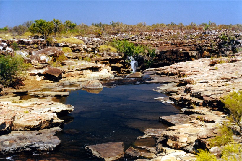 08-07-2000 09 surveyors pool from distance.jpg