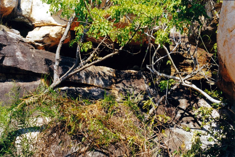 08-08-2000 12 burial ledge view.jpg