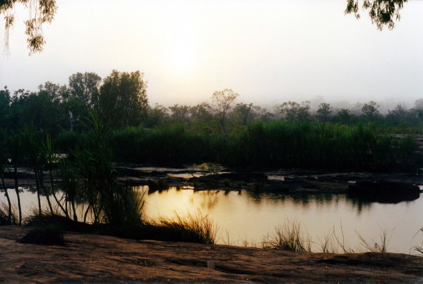 08-10-2000 01 King Edward River morning mist.jpg