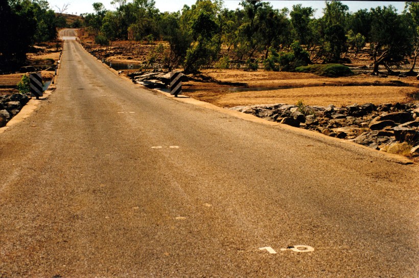 08-16-2000 03 ord river depth marks.jpg