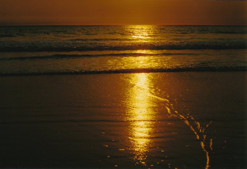 08-27-2000 sunset cable beach with ripple.jpg
