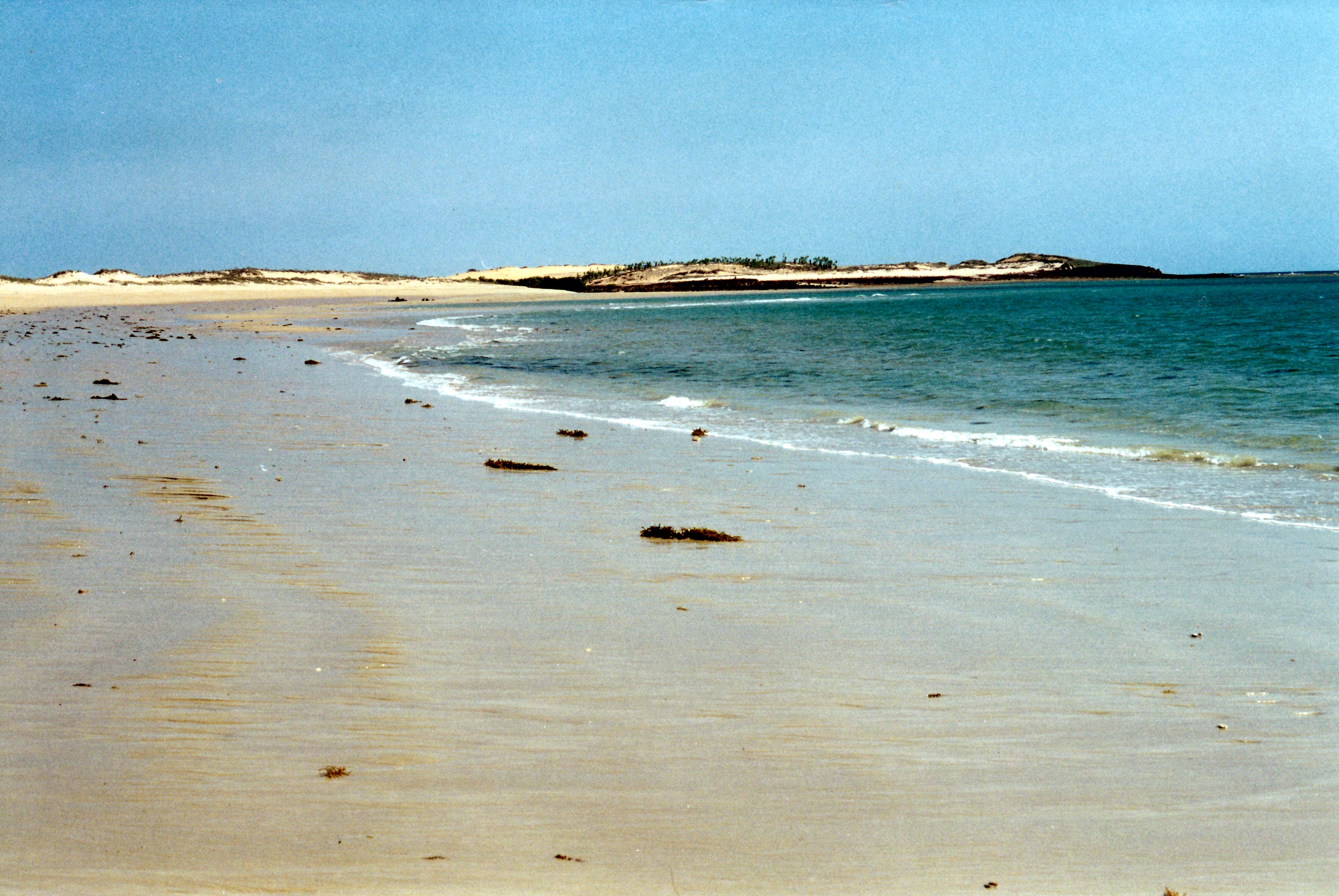 08-28-2000 07 beach view Middle Lagoon.jpg