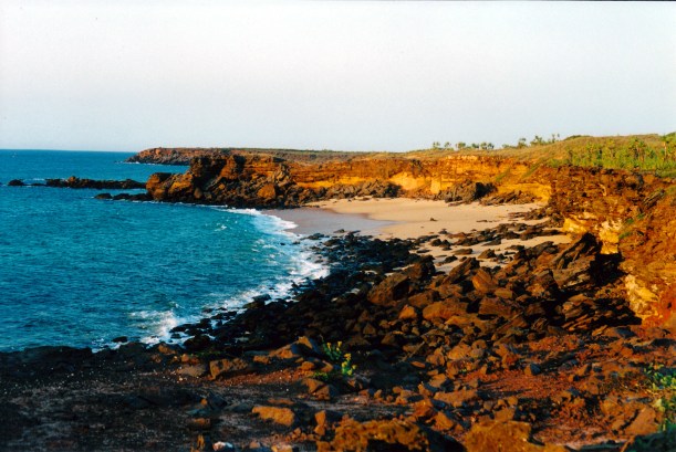 09-04-2000 10 coast at middle lagoon.jpg