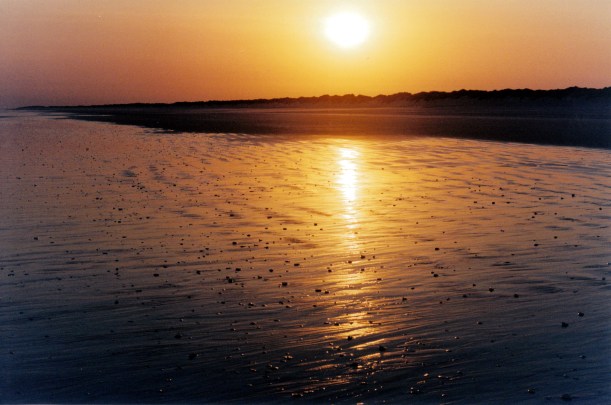 09-11-2000 sunrise 80 mile beach.jpg
