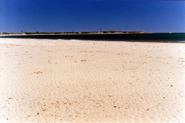 10-11-2000 onslow from ck and boat area.jpg