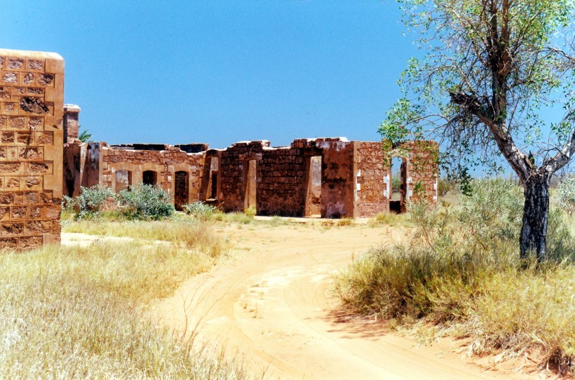 10-13-2000 Old Onslow police station & jail ruins.jpg