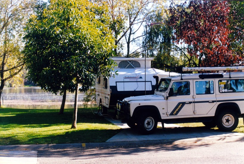 04-27-2001 shepparton caravan park.jpg