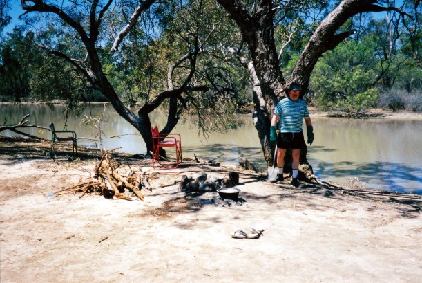 09-25-2001 camp oven lunch.jpg