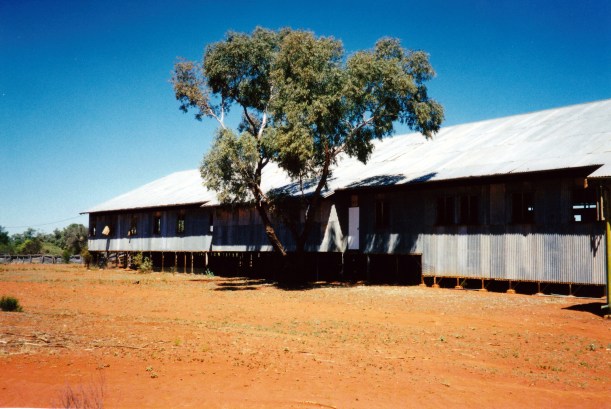 09-25-2001 currawinya shearing shed.jpg