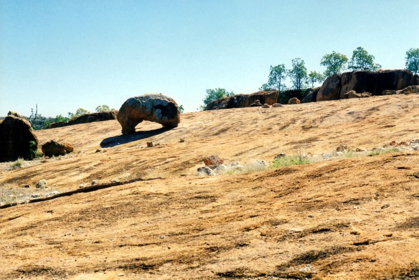 09-25-2001 the granites currawinya.jpg