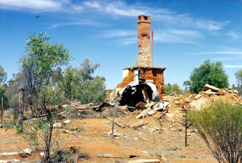 09-26-2001 ruins.jpg