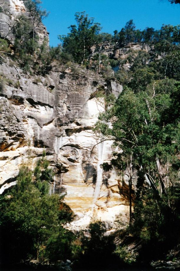 Resize of 04-30-2002 09 dry waterfalls Carnarvon Gorge.jpg
