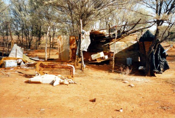 Resize of 05-20-2002 abandoned camp Duck Ck.jpg