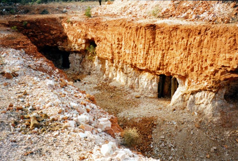 Resize of 05-20-2002 machine dig and old shafts