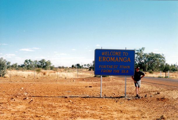 Resize of 05-26-2002 eromanga sign.jpg