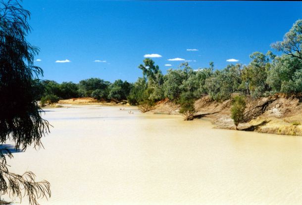 Resize of 05-28-2002 Cooper Creek Windorah near bridge free camps