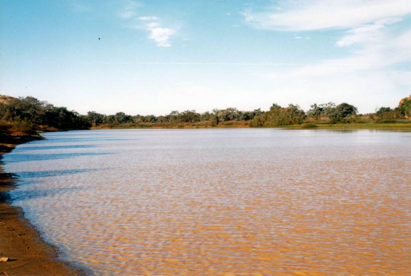 Resize of 05-29-2002 11 Diamantina Gates from HG camp.jpg