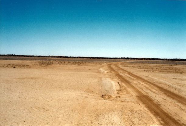 Resize of 05-31-2002 01 red sand country on circuit drive.jpg