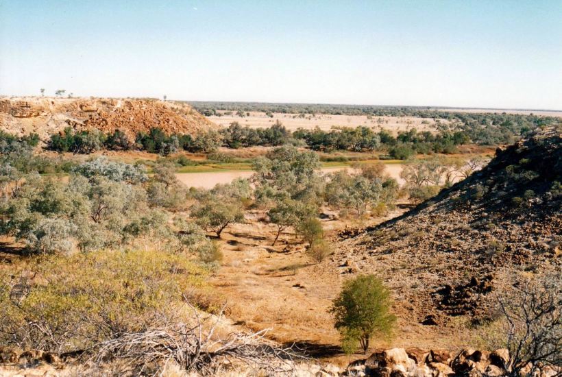Resize of 06-01-2002 02 Hunters Gorge from scarp