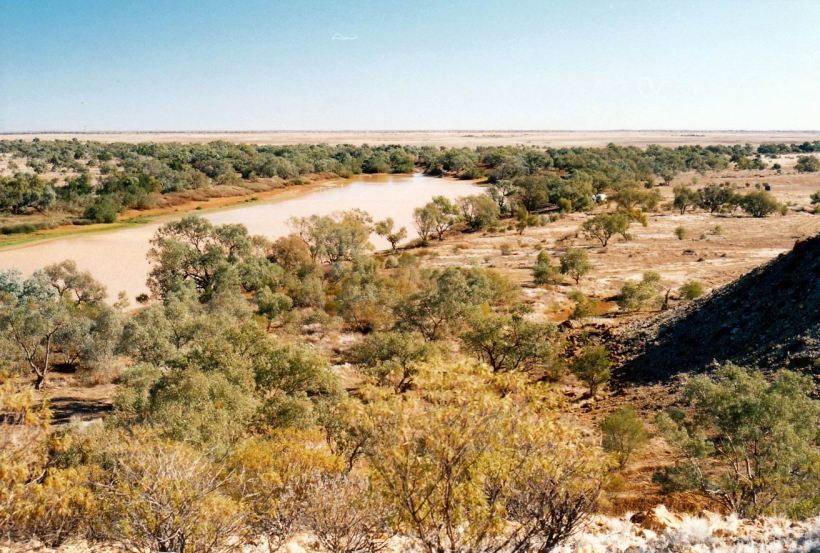 Resize of 06-01-2002 03 view over our camp from scarp