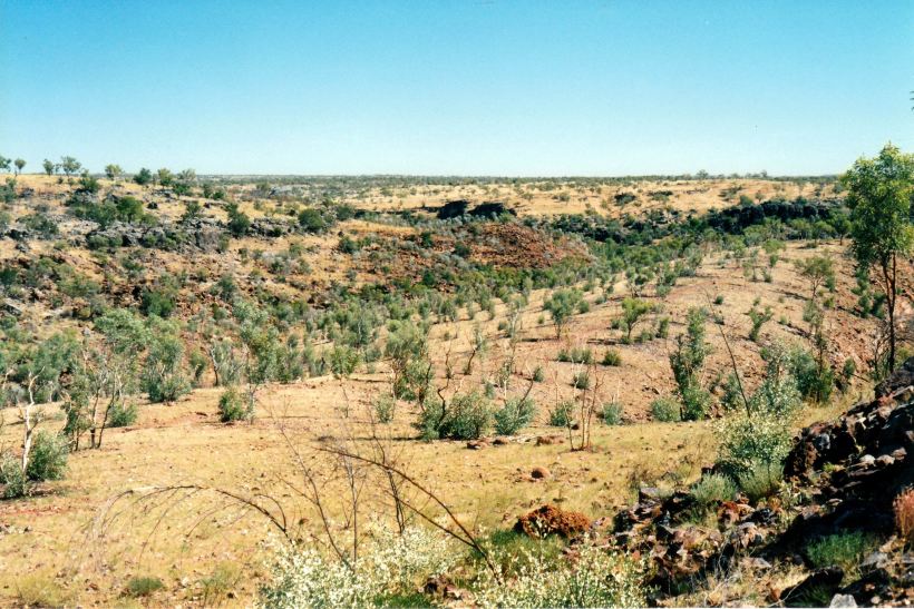 Resize of 06-13-2002 02 from walk tk to Upper Gorge LHNP.jpg